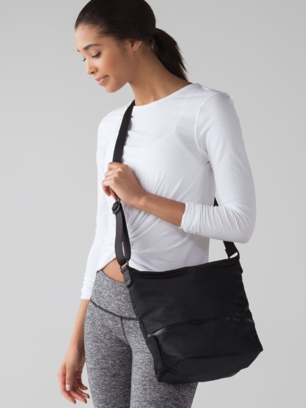 Lululemon Go Lightly Black Nylon Crossbody Bag Adjustable Strap Zip Pockets - Picture 2 of 11